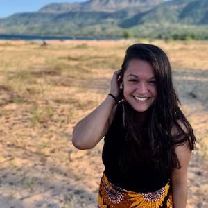 Meet your Posher, Becca